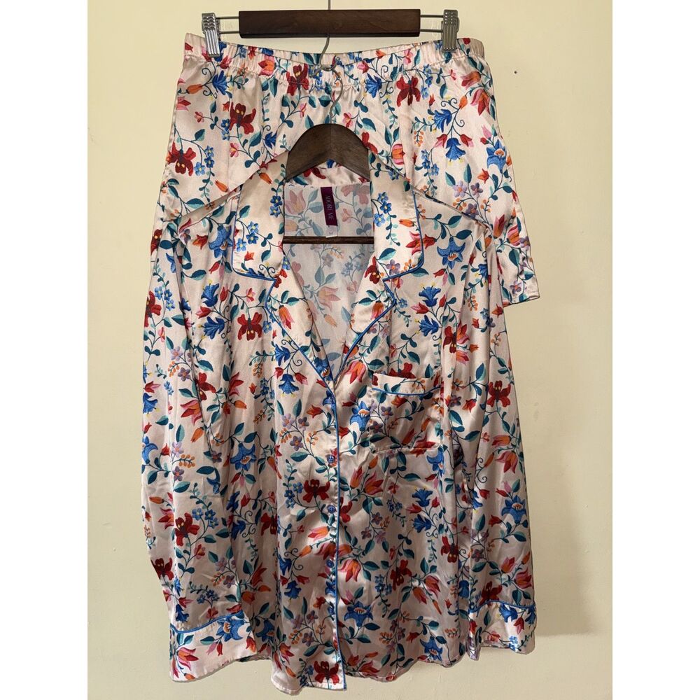 Adore Me Floral Satin Pajama Set Medium Long Sleeve Button Front Top Shorts 2pc